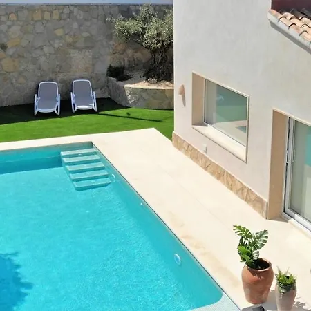 Stunning With Panoramic Ocean Views Villa